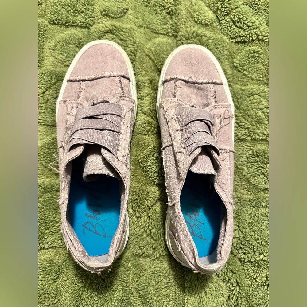 Lavender Blowfish Malibu no lace sneakers